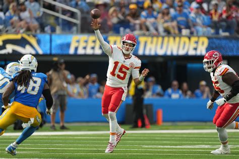monday night football predictions|Monday Night Football picks, predictions against the spread for Week 4.